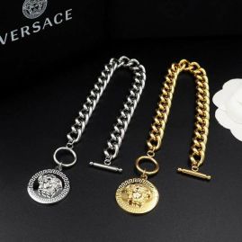 Picture of Versace Bracelet _SKUVersacebracelet12106516717